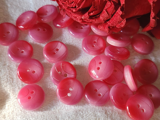 Lot 25 boutons vintage camaieu rose trous 1,2 cm ref 2871