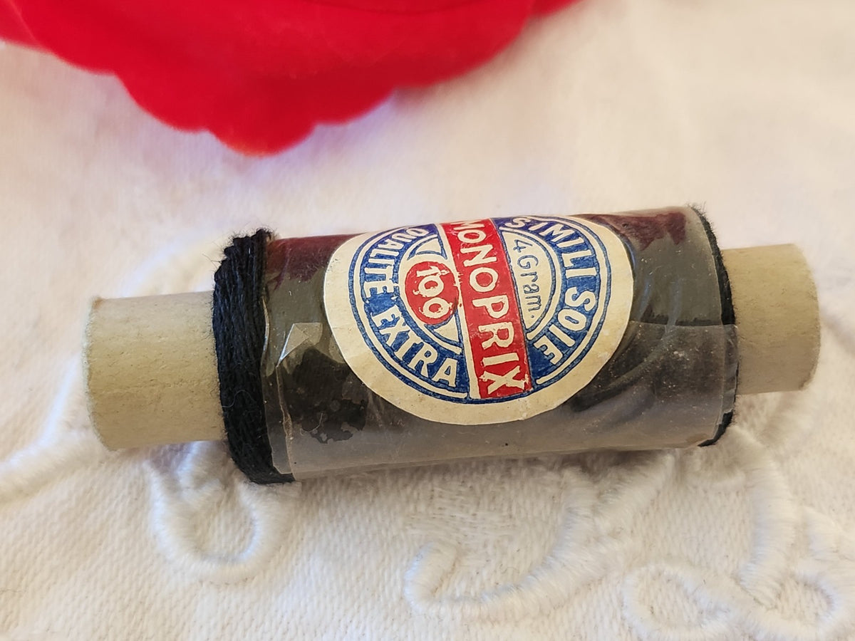 Petite bobine ancienne fil soie simili monoprix 100 qualité extra noir