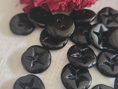 Lot 12 boutons anciens en verre noir etoile à trous diamètre 1,3 cm ref TA