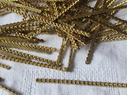 Lot 50 anciens ornement en métal  long étroit  à strasser vers 1950 création