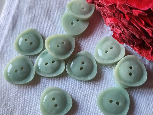 Lot 12 petits boutons vintage bleu triangle 1,5 cm ref 4935