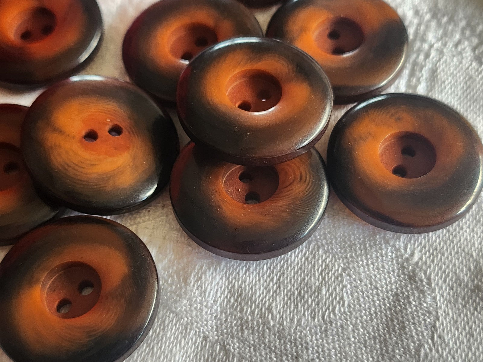 Lot 10 gros boutons vintage marron roux 2,5 cm ref 2757