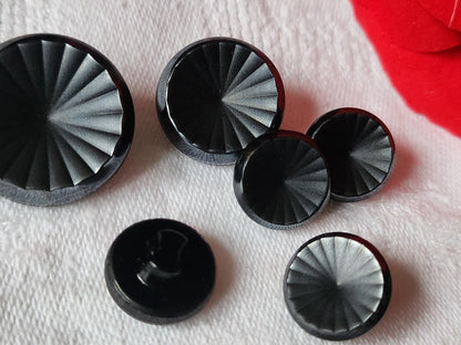 Lot 6 boutons en verre gris vintage facette panaché  1,3 à 2,1  cm ref 2184