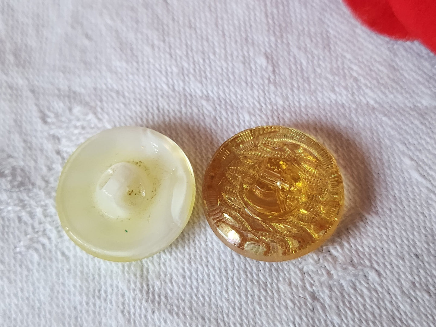 Duo boutons anciens en verre vintage jaune et orange  1,7 cm G17L