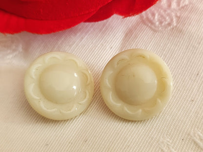 Duo boutons anciens en verre vintage creme/ beige 1,8 cm ou 18 mm G7G