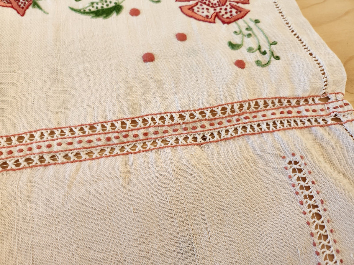 Superbe napperon ancien fil tiré ajouré broderie rose 49 sur 34,5 cm B8
