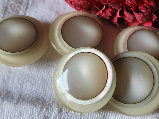 Lot 5 gros boutons vintage creme inclusion pied 3 cm ref 3383