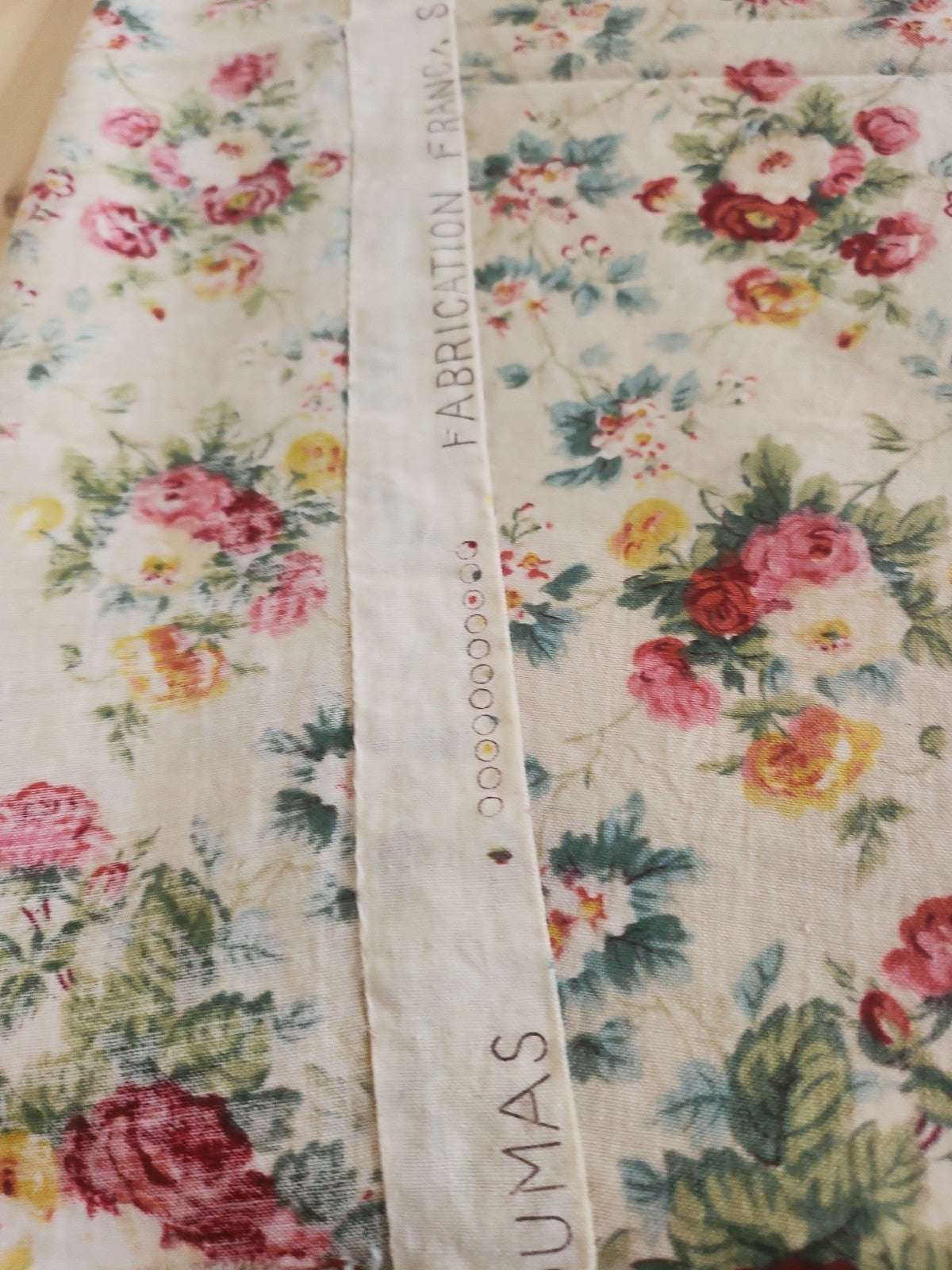 Ancien coupon de tissu fleuri dumas fabrication francaise 119 sur 77 cm B5