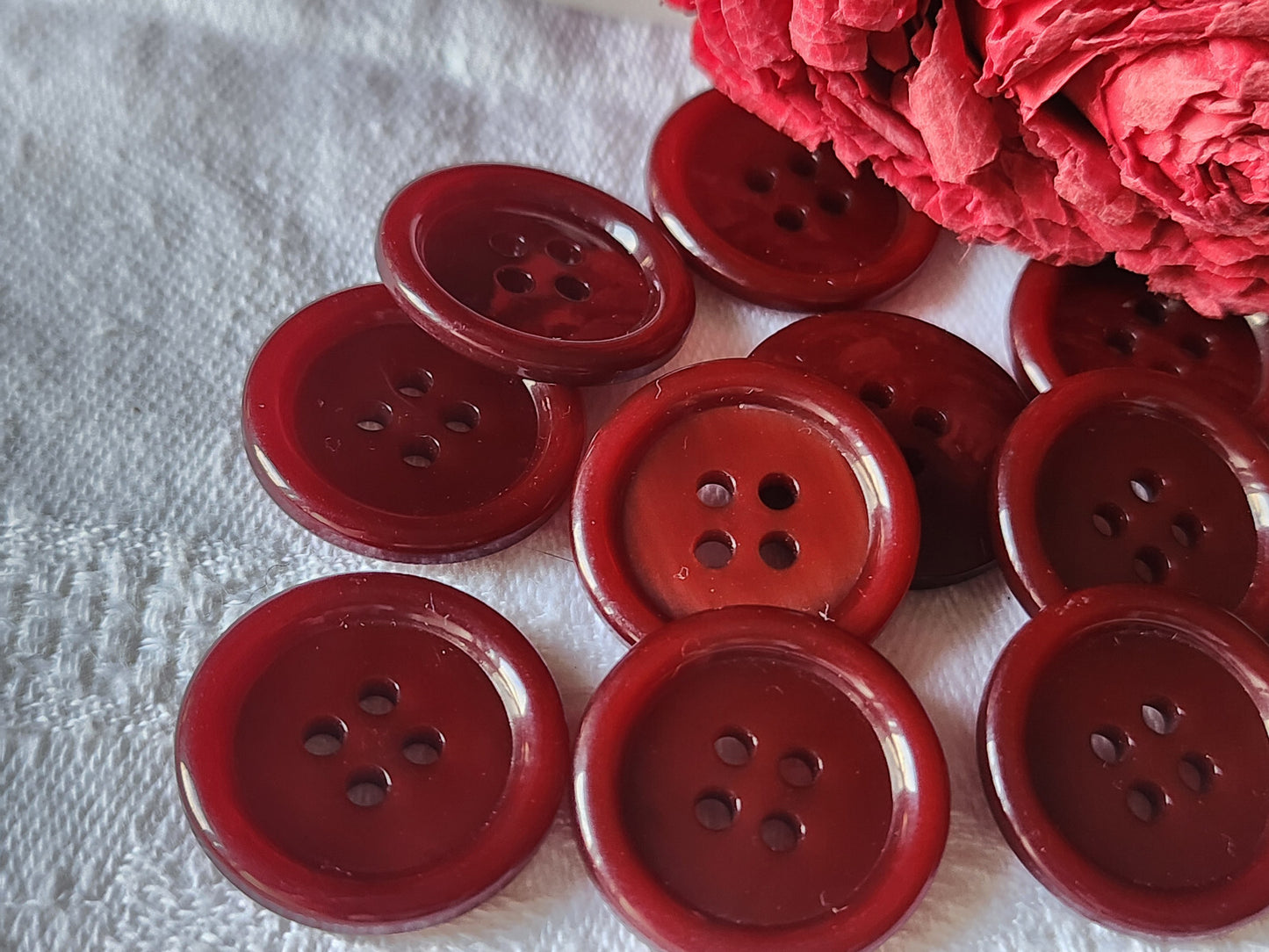 Lot 11 boutons vintage rouge lie de vin 2,1 cm plus foncé q sur photo  ref 1072