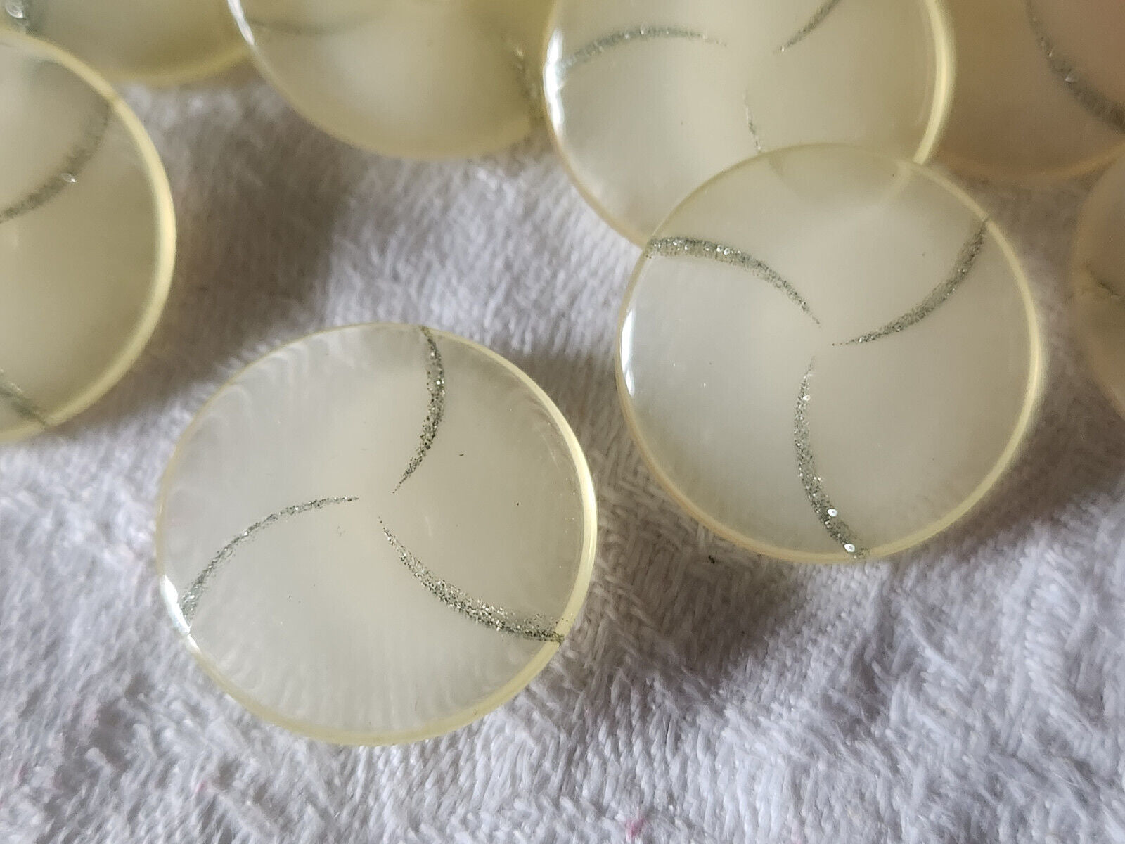 Lot 6 jolis boutons vintage veine argenté paillette pied  2 cm ref 4817