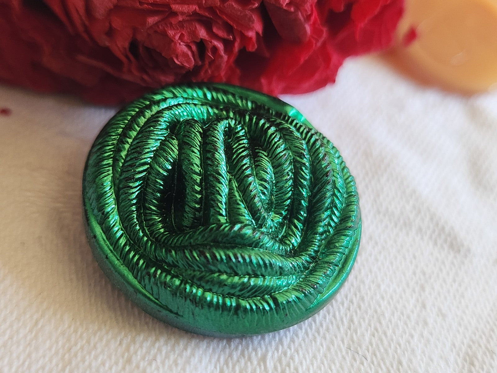 Gros bouton en verre vintage ancien 2,6 cm  vert satiné superbe G19G