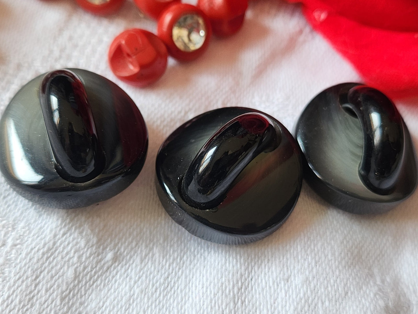 Trio superbes boutons vintage anse noir haute pied 2,2 cm ref 1201