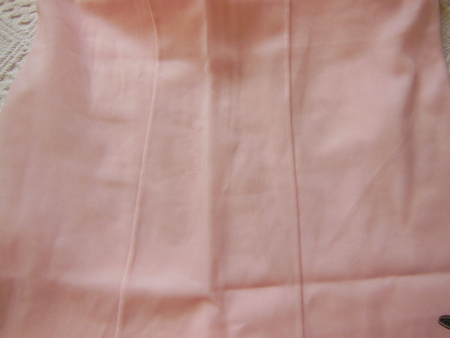 Fond de robe ancien rose enfant comme maman  à nettoyer B1