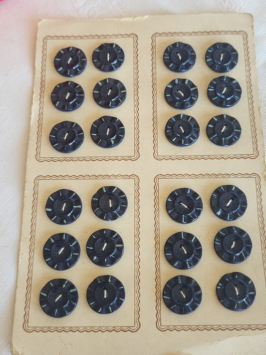 plaque lot 24 boutons anciens en verre bleu peint trous 1,2 cm ou 12 mm