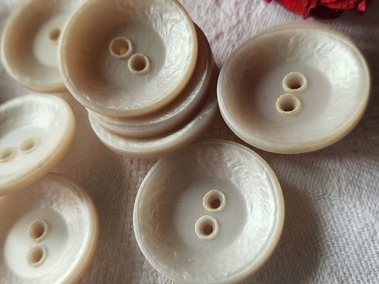 Lot 6 gros boutons vintage blanc satiné 2,8 cm   trous ref 4875