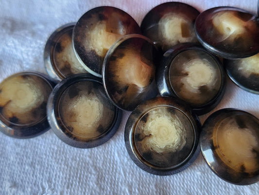 Lot 12  boutons vintage imitation corne à pied noir creme 1,8 cm ref 444