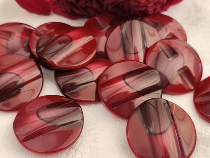 Lot 7 boutons vintage camaieu rouge travaillé pied 2,2 cm ref 1785