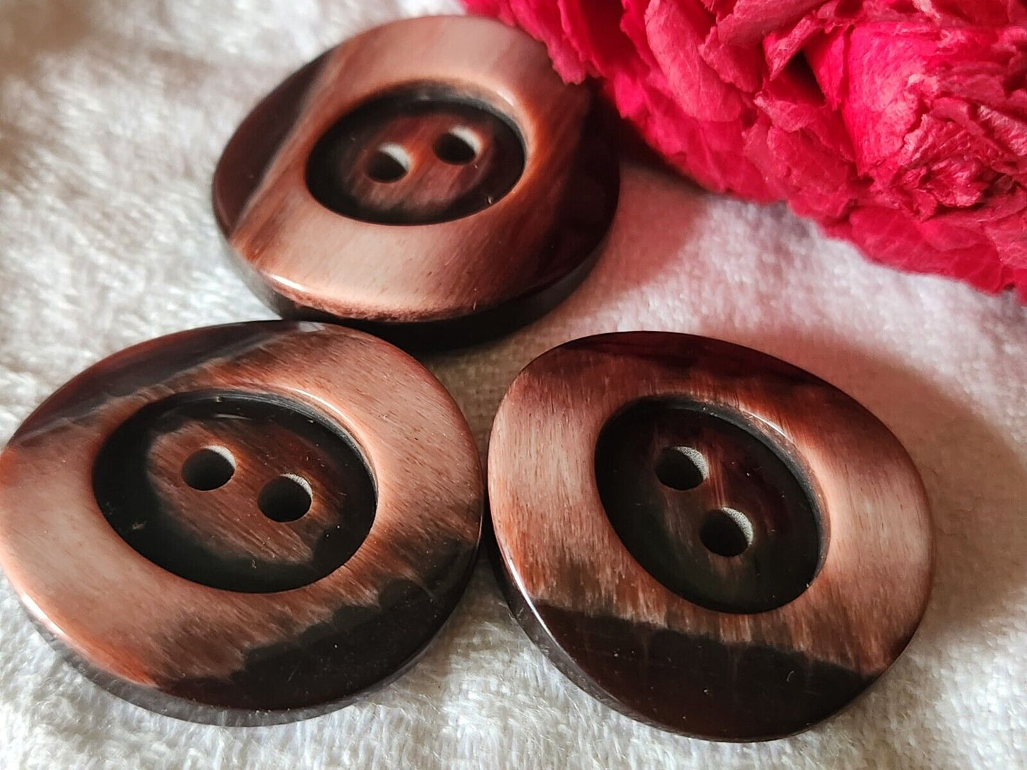 Trio boutons vintage marron rosé reflet nacré ovale 2,5 cm sur 2,7 cm ref 2005