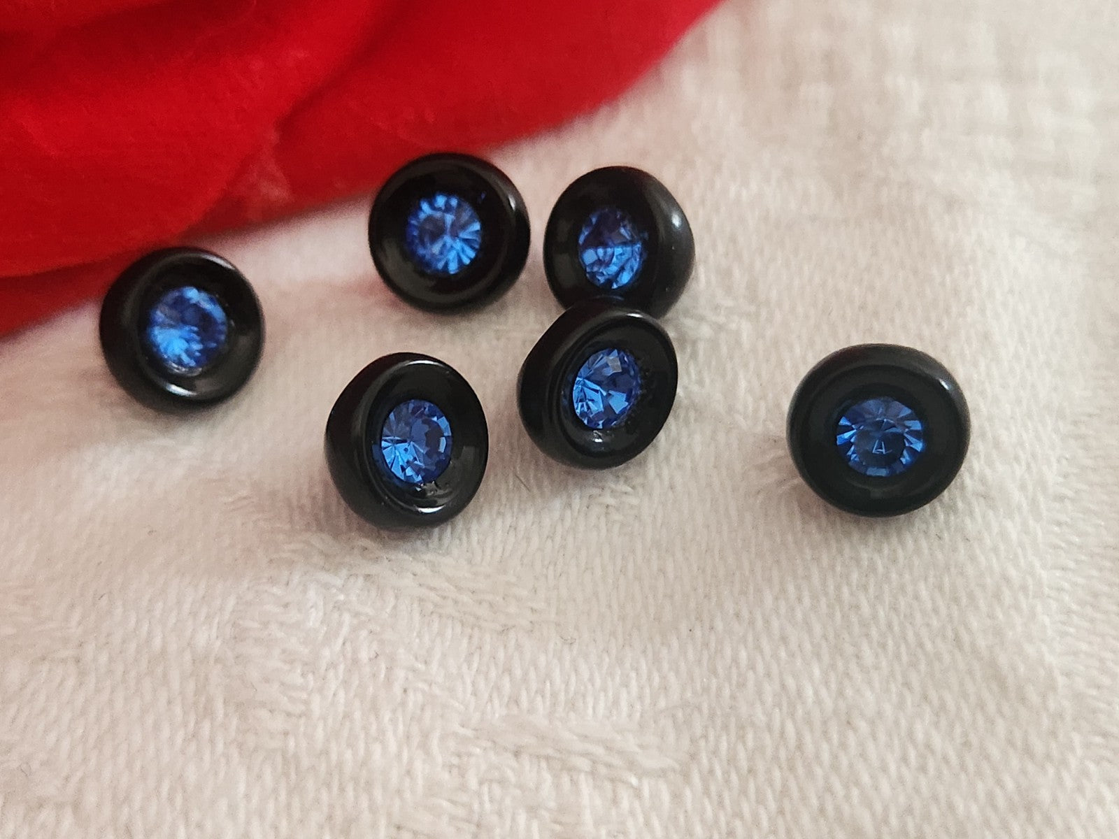 Lot 6 minuscules bouton en verre noir strass bleu vintage 0,7/08 cm ref 6358