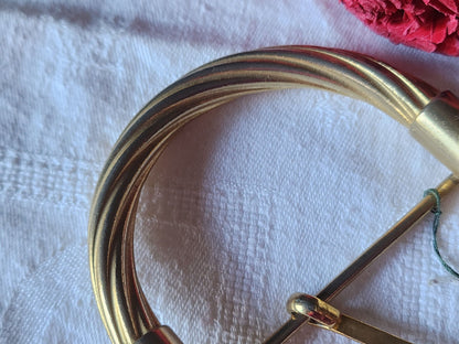 Enorme et lourde boucle de ceinture ancienne doré strass 7,5 sur 8,2 cm T14