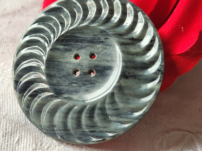 Enorme bouton ancien en galalithe jaspé 5 cm ou 50 mm  ref 5162