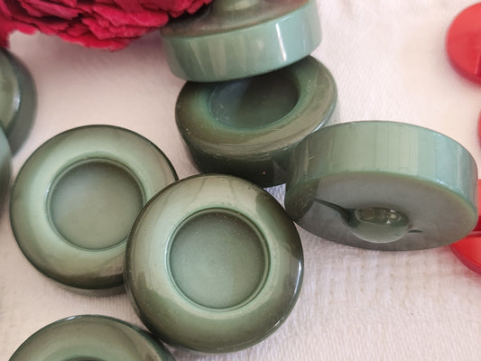 Lot  6 superbes boutons vintage vert à pied lumineux 2,4 cm ref 496