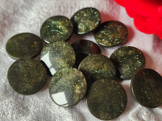 Lot 12 boutons vintage vert paillette inclusion 1,7 cm ref 5844