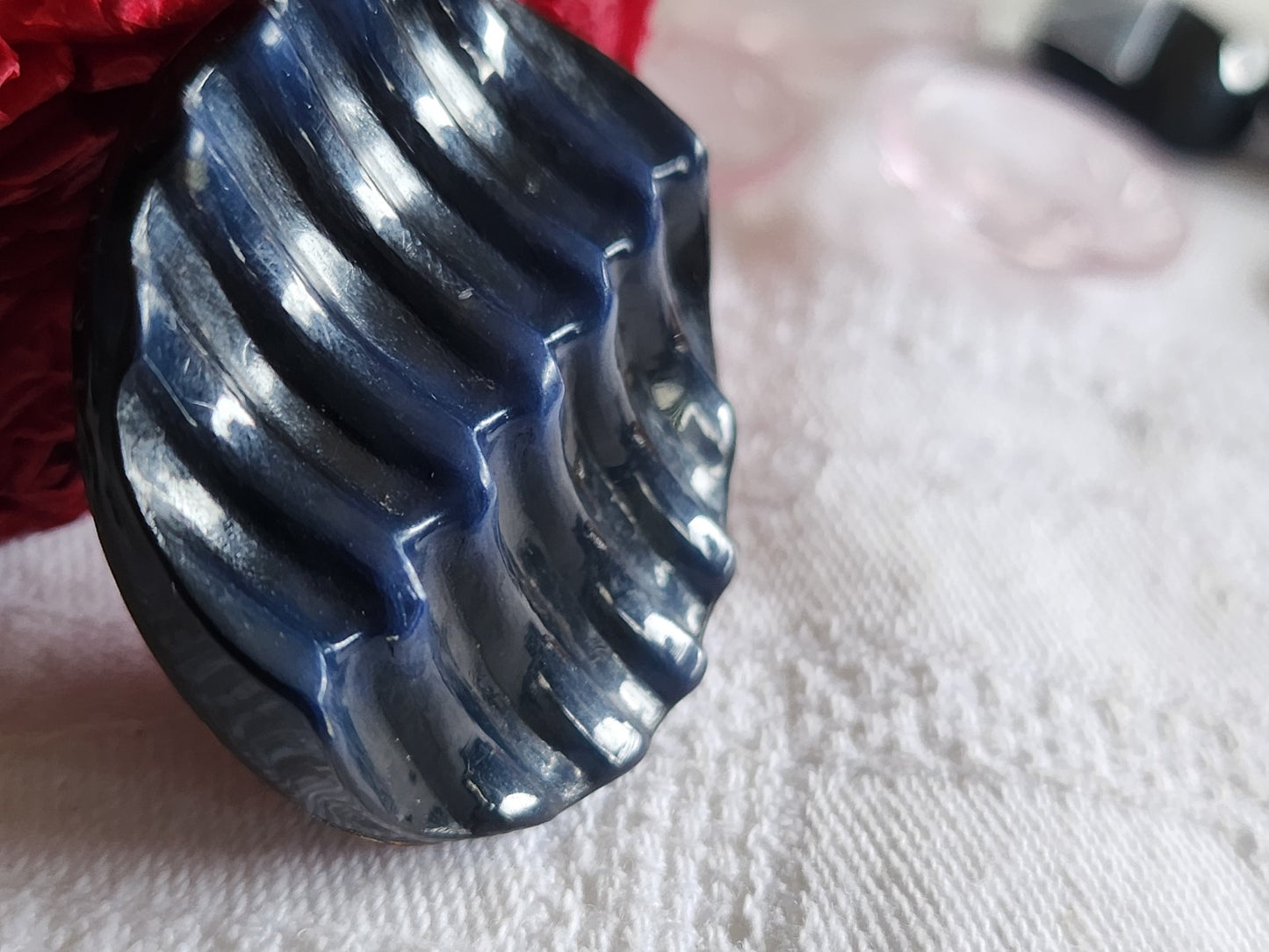 Gros bouton ancien en celluloïd bleu superbe pied 3,8 cm ref 1179