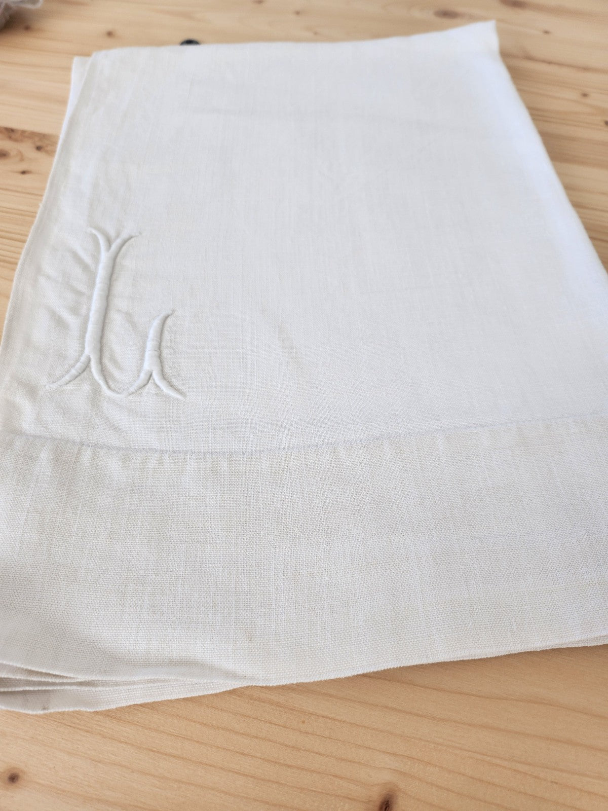 Ancien coupon   gros monogramme L tissu  toile ancienne 75 cm sur 103 cm  B5