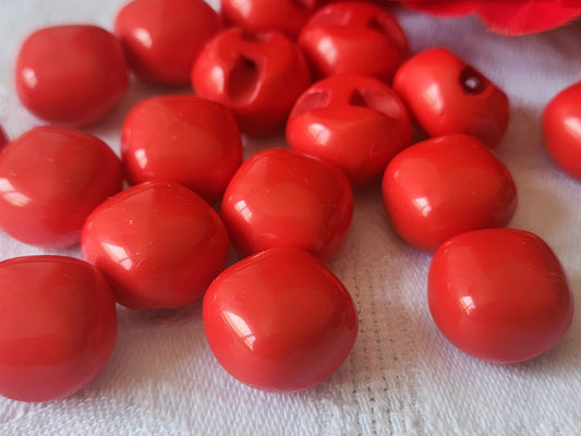 Lot 8 boutons vintage rouge épais volume pied superbe 1,5 cm ref 1467