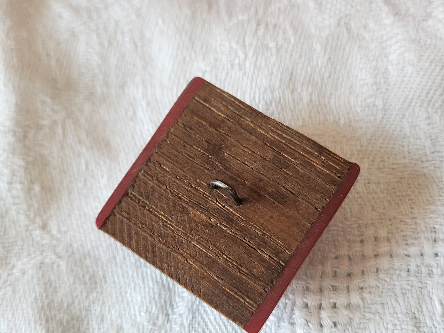 Gros bouton ancien bakelite bois 2,7 sur 2,8 cm G18J