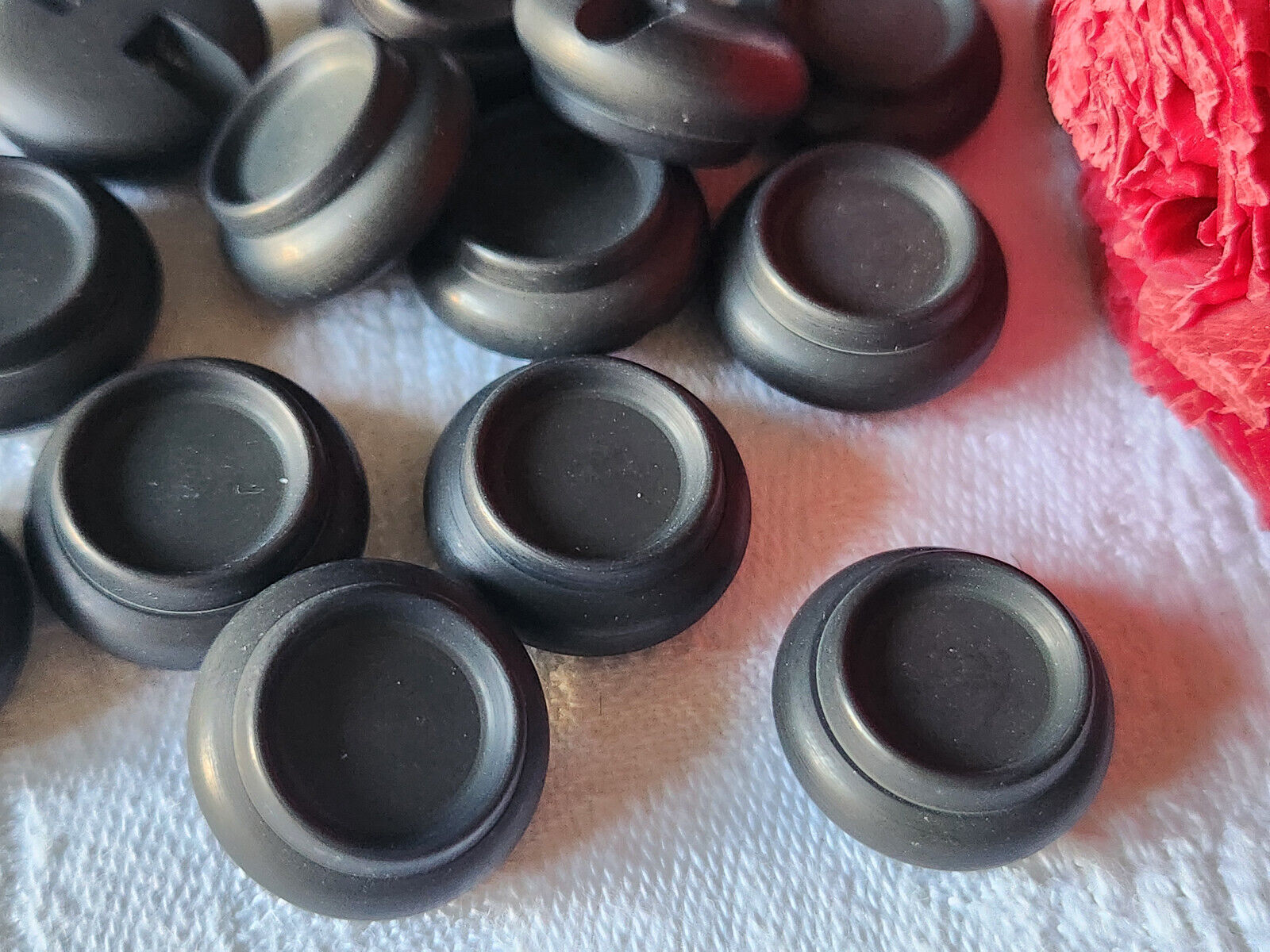 Lot 14 haut boutons gris mat vintage foncé pied 1,7 cm ref 4924