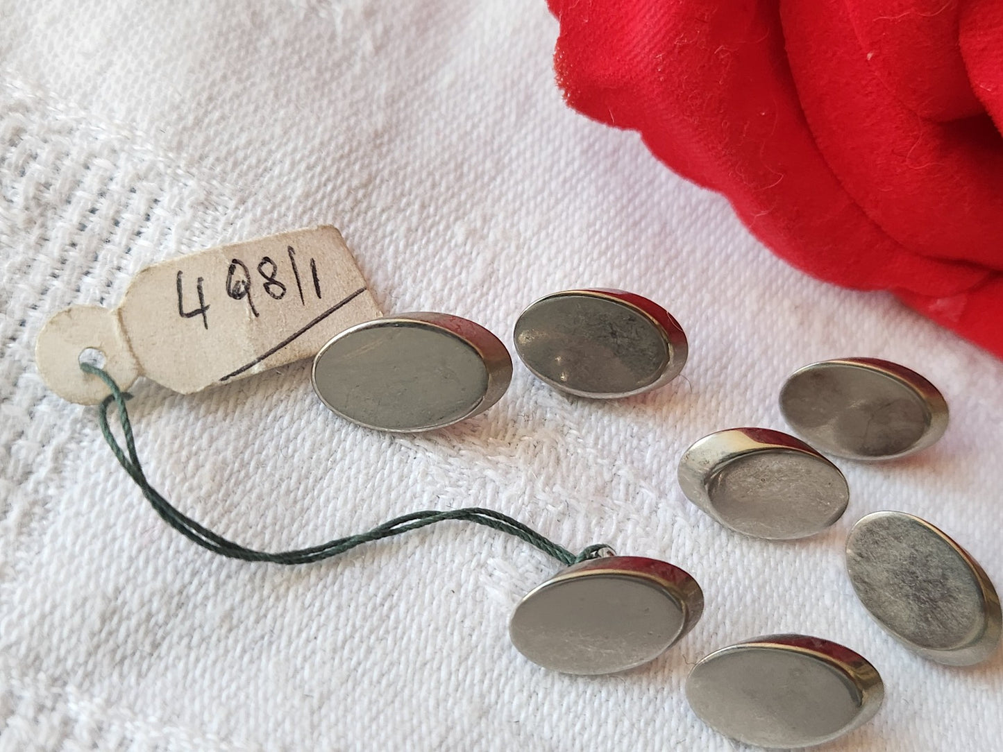Lot 7 boutons vintage en métal argenté oval 0,8 sur 1,3 cm ref 5139