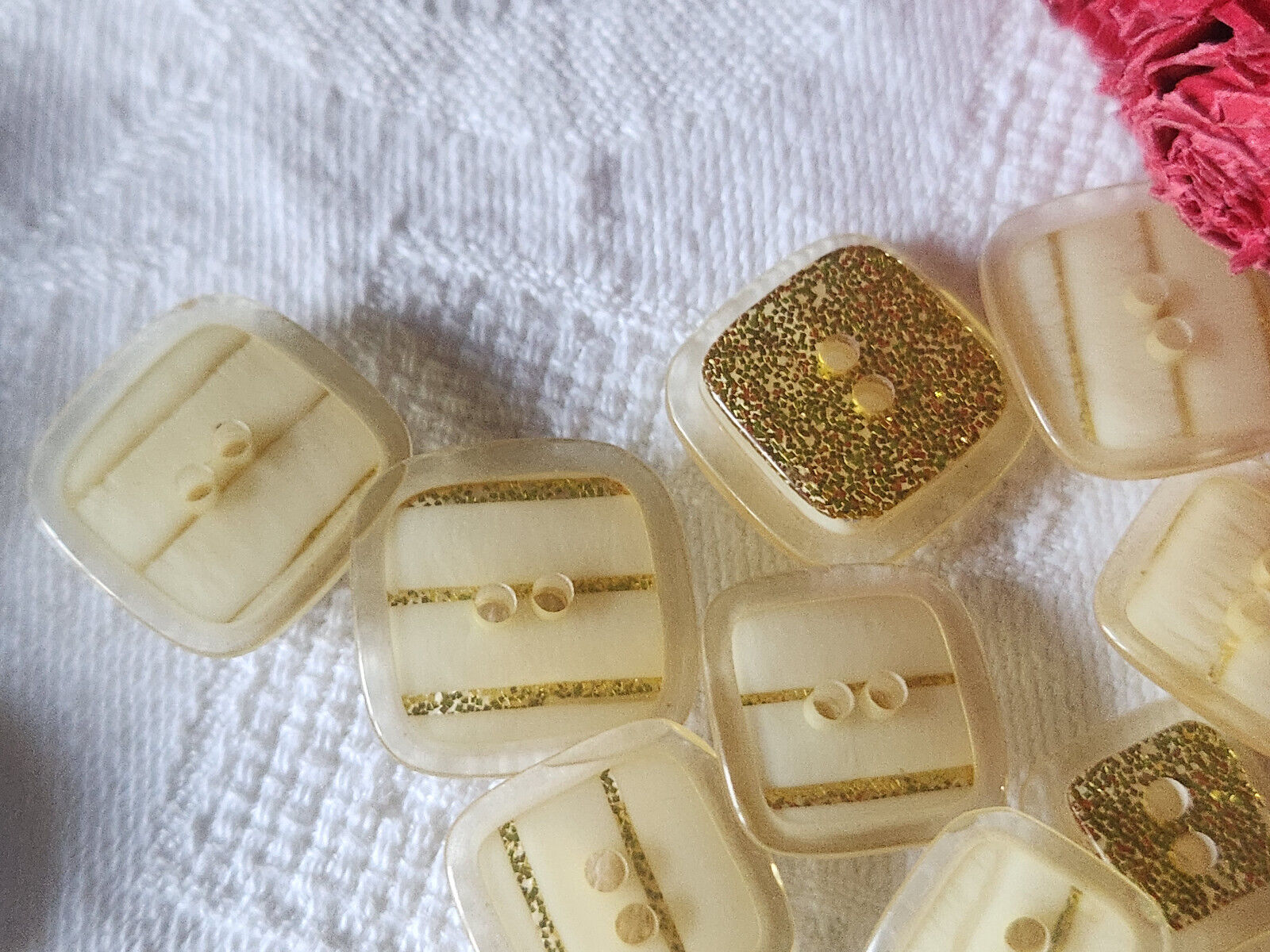 Lot 11 boutons vintage beige paillette  jaune 1,3 à 1,7 cm  ref 1641