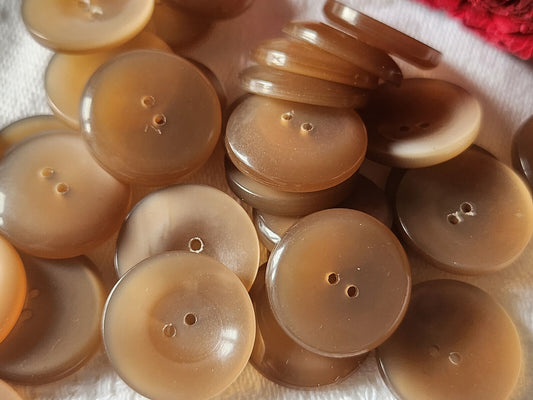 Lot 20 boutons vintage  marron lumineux 1,7 cm à trous  ref 2512