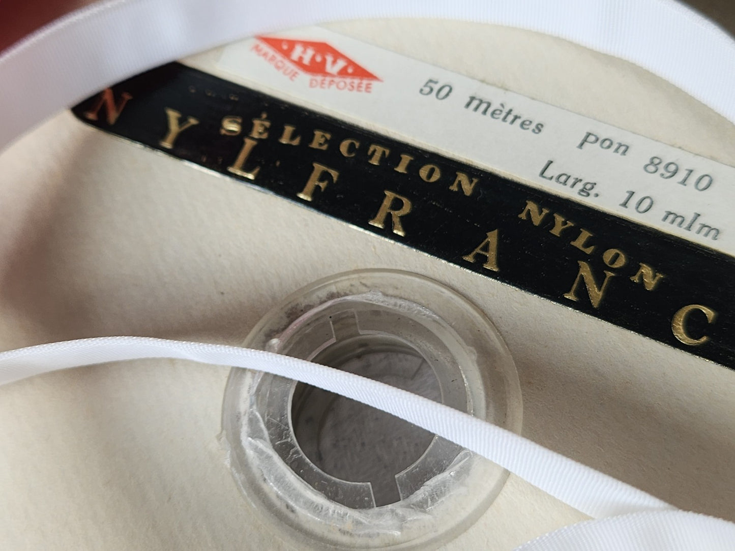 Ruban fin ancien blanc effet doublé 10 mètres sur 1 cm mercerie vintage B5 N°12