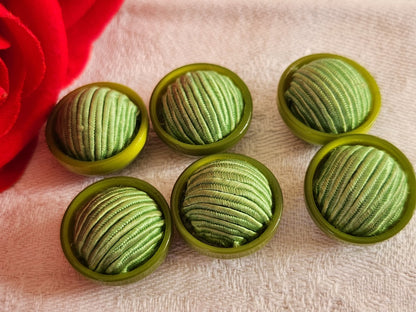 lot 6  boutons vintage coeur passementerie vert pétillant 1,8 cm ref 6604