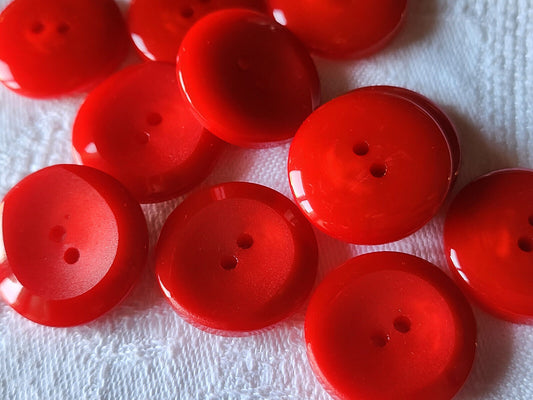 Lot 10 boutons vintage rouge  à trous 2,2 cm ref  2822