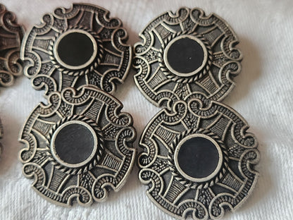 Lot 6 gros boutons vintage en métal argenté  3 cm pied ref 5135