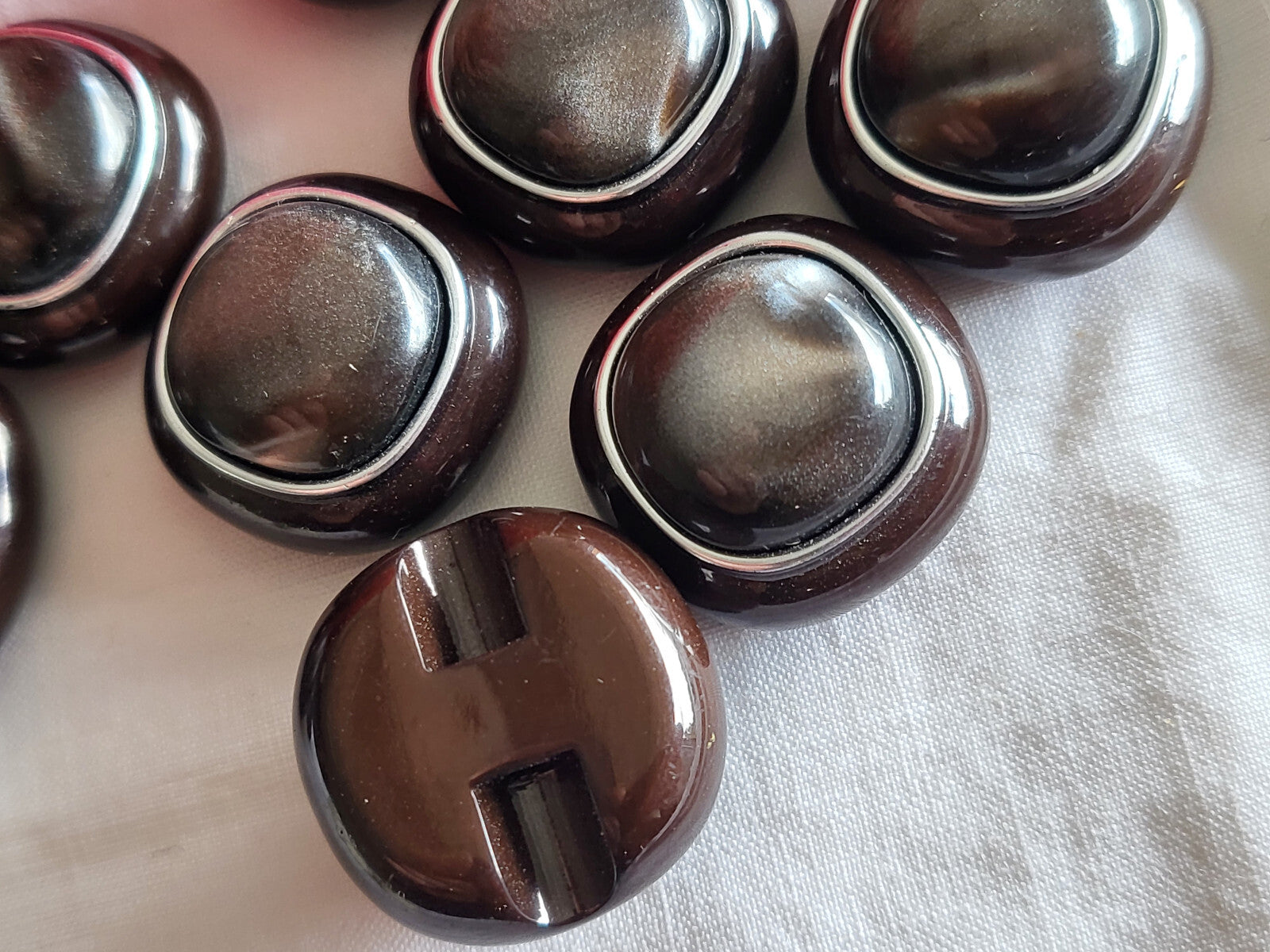Lot 10 boutons vintage marron reflet gris pied diamètre  1,6 cm ref 3787