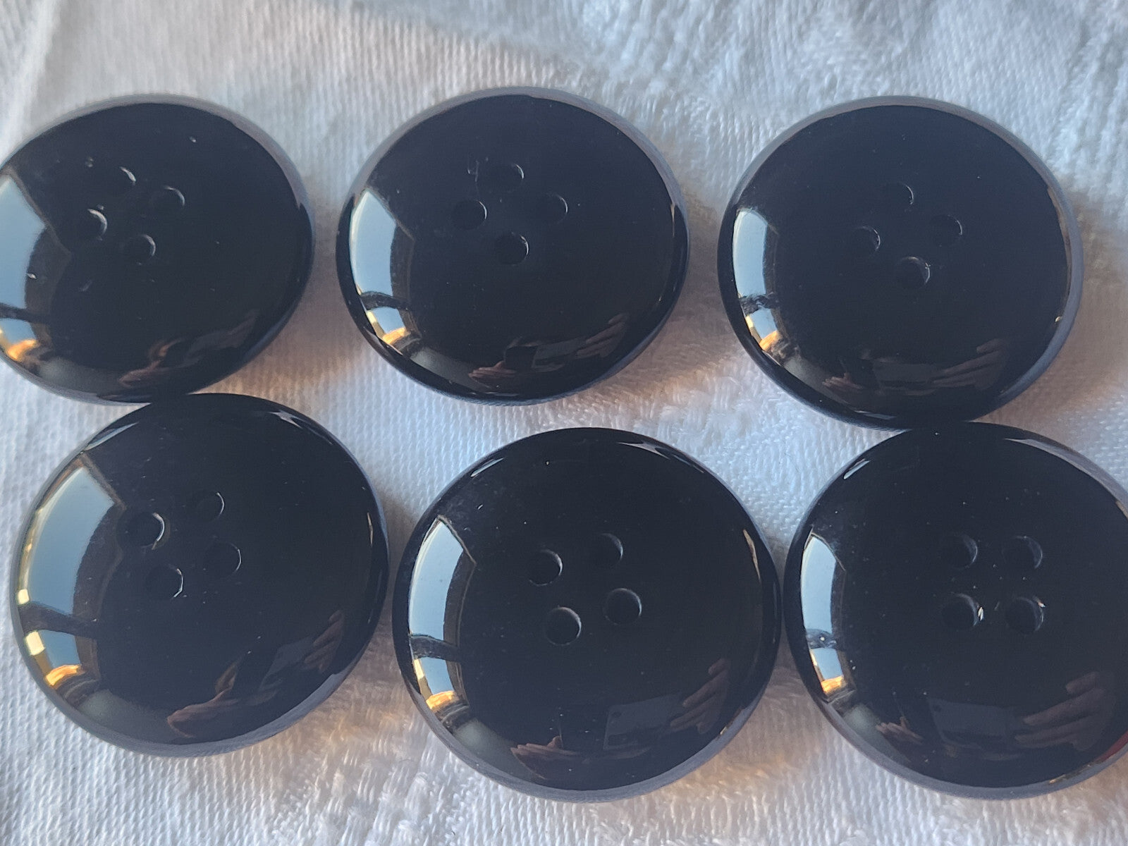 Lot 6 trés gros boutons vintage noir lumineux 3,2 cm ref 0001