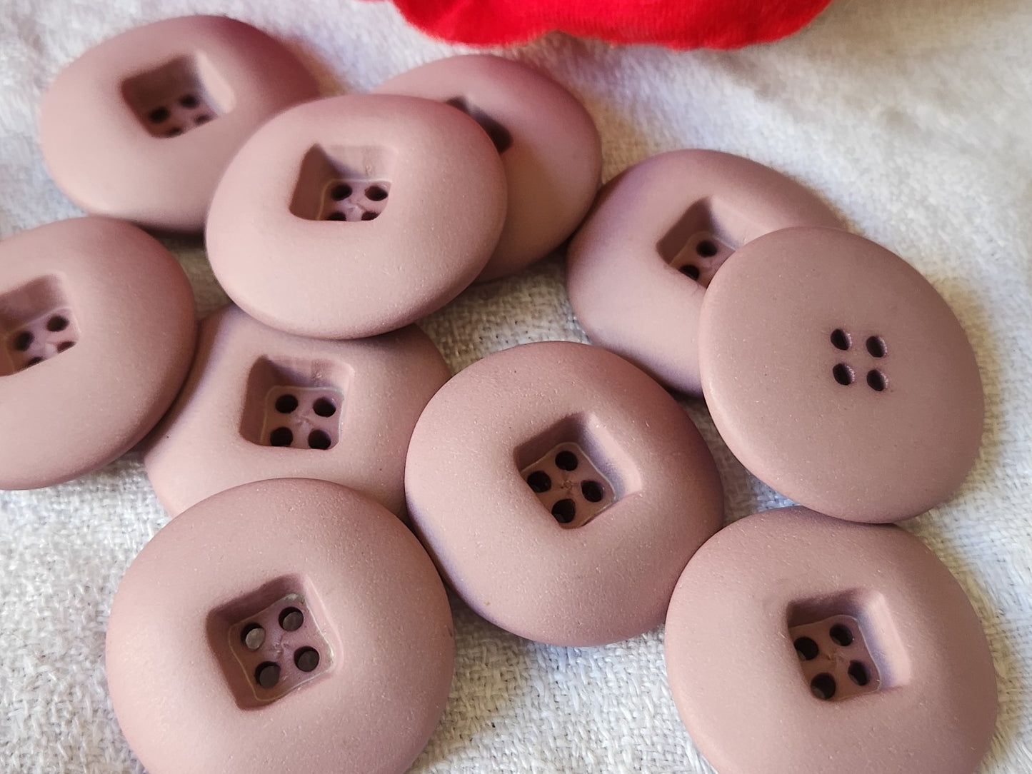Lot 7 gros boutons vintage rose /lilas mat 2,5 cm trous ref 6125