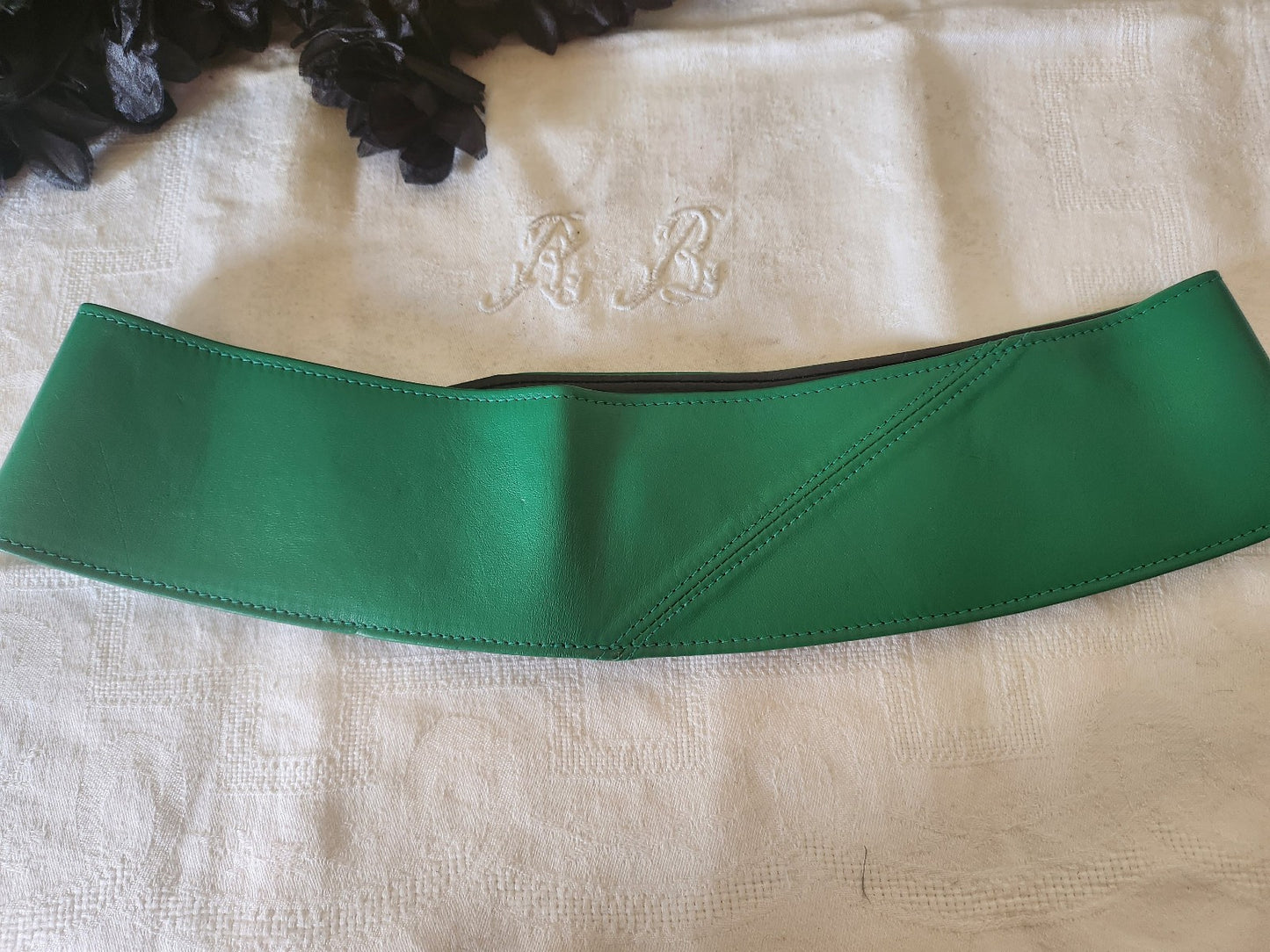 Ceinture ancienne vintage large verte jolie 72 cm à 76 cm A4