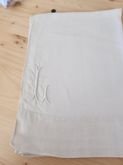 Ancien coupon   gros monogramme L tissu  toile ancienne 75 cm sur 103 cm  B5