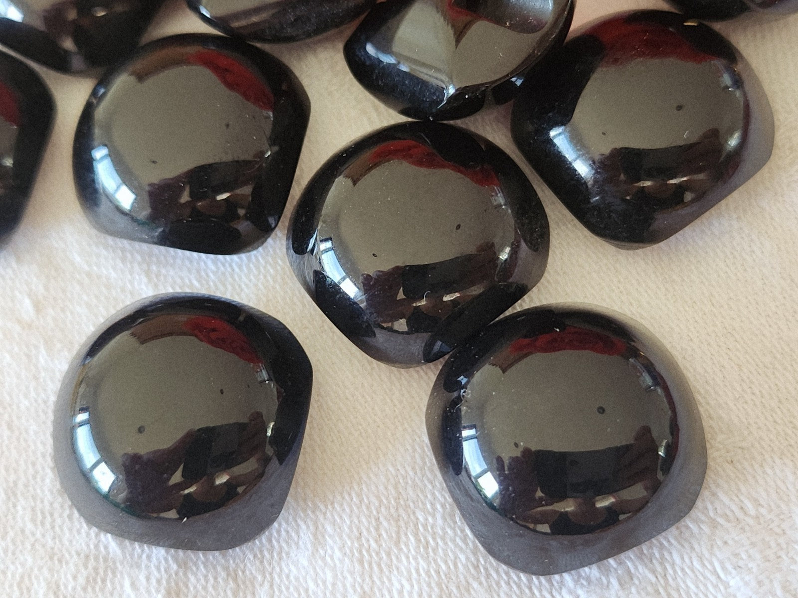 Lot 6 jolis boutons vintage noir lumineux pied 2 cm ref 3860 original