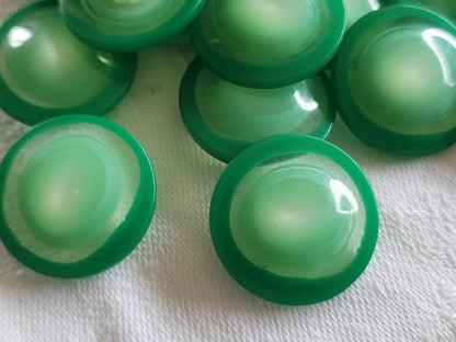 Lot 6  boutons vintage vert camaieu à pied  2,2 cm ref 5032
