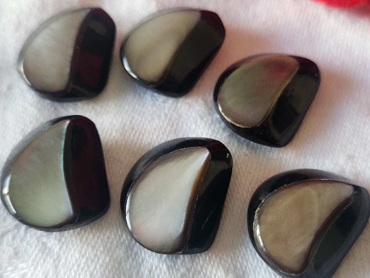 Lot 6 boutons anciens coeur en nacre originaux 1,9 cm ref 6165