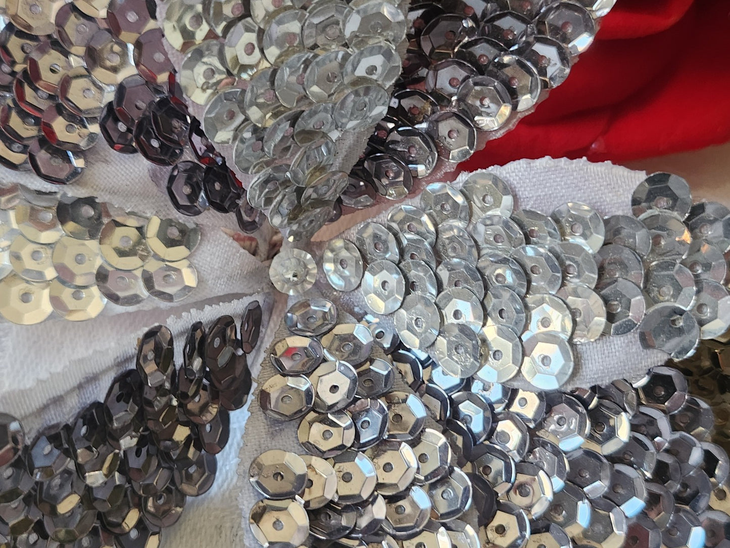 Lot 5 anciens ornement chapeau vintage creation  sur broche 12 cm