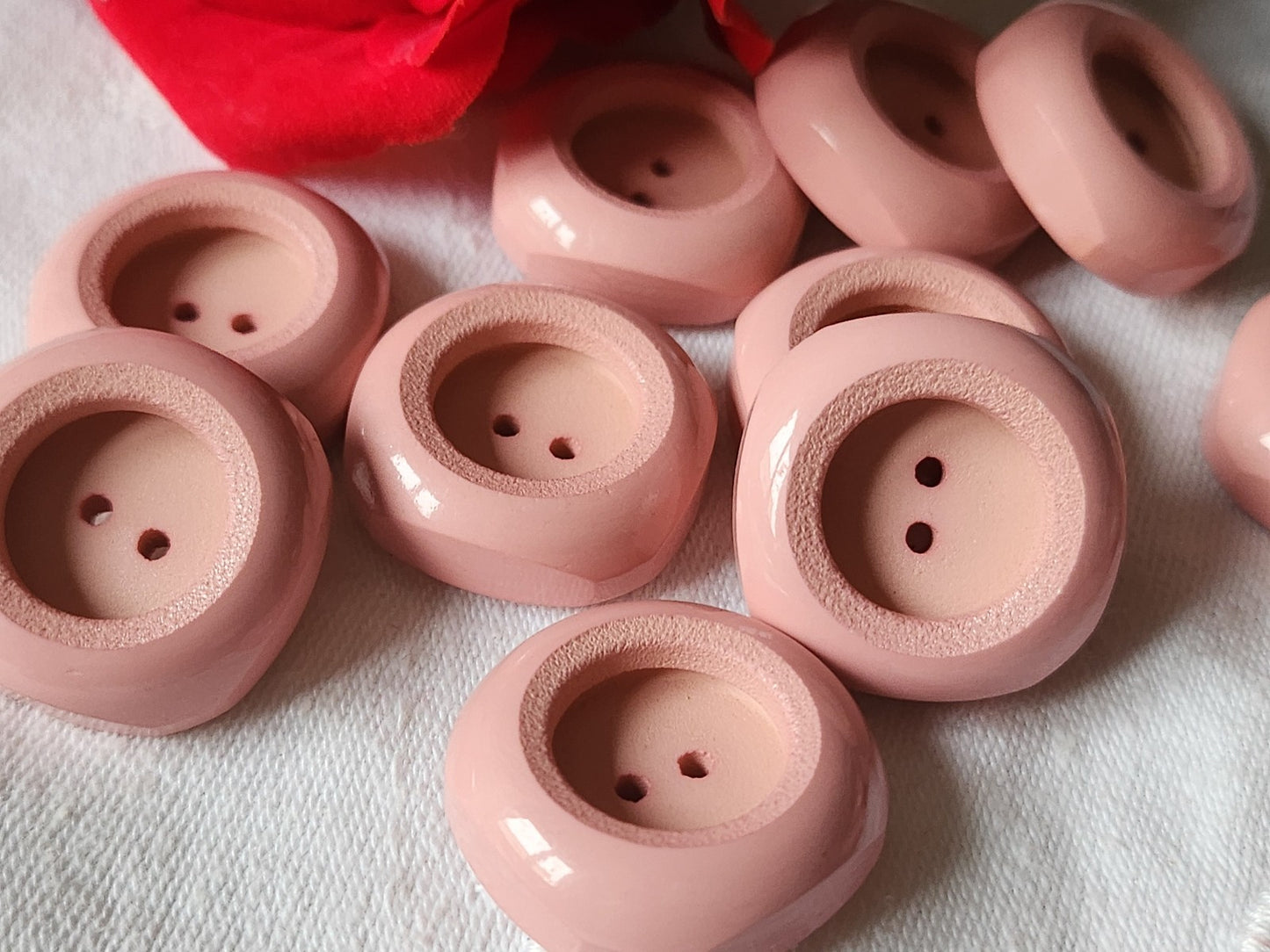 Lot 6 gros et épais boutons vintage rose 2,6  cm lourd ref 2351