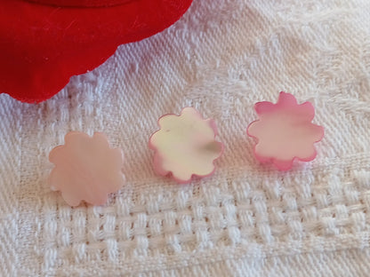 Collection Trio boutons vintage en nacre  pied 1,2 cm rose spirale D16A
